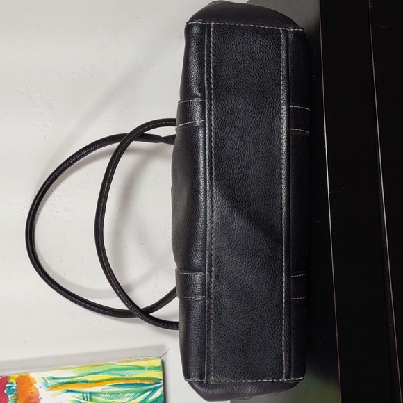 Pebbled Faux Leather Bag - Picture 5 of 10